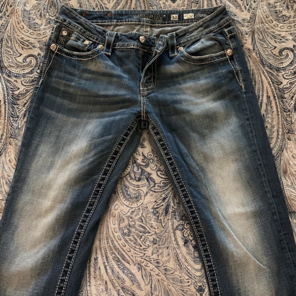Miss Me Straight Fit Jeans! GREAT CONDITION!